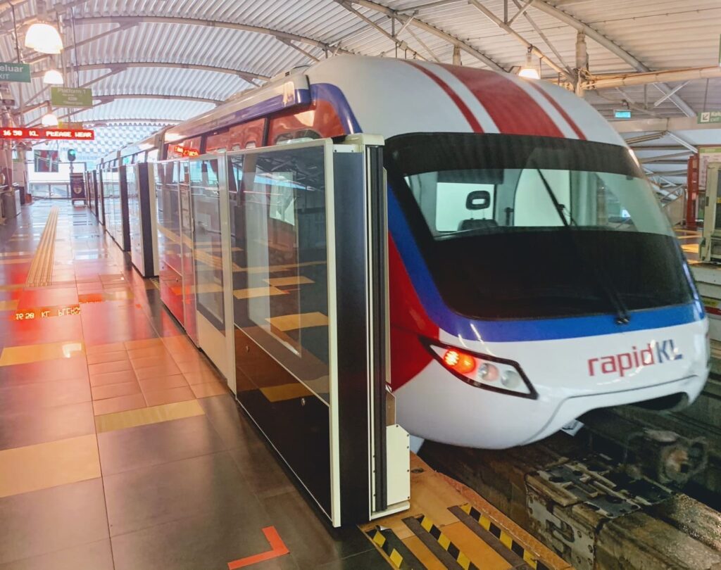 マレーシア　電車　モノレール