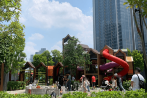 TRX 屋上 遊び場